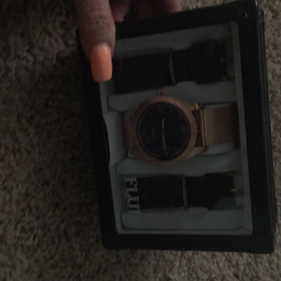 Man's Watch - Picture 3 of 3